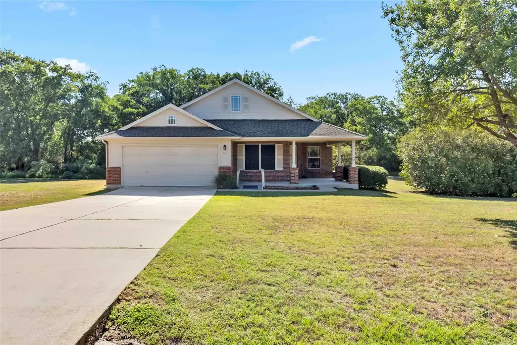 201 Murchison Dr, Cedar Creek