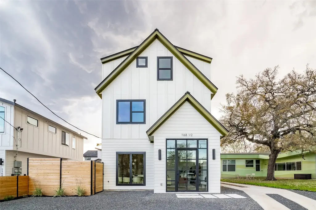 1168 1/2 Ridgeway Dr 1, Austin