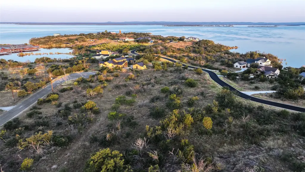 244 Peninsula Dr, Burnet