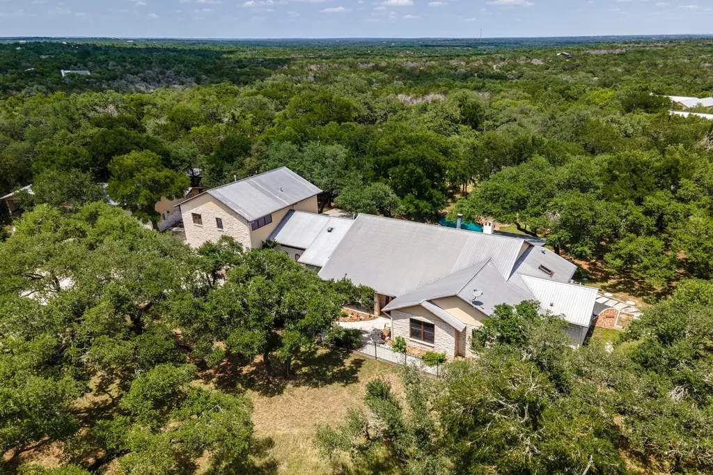 131 Camino Derecho, Wimberley