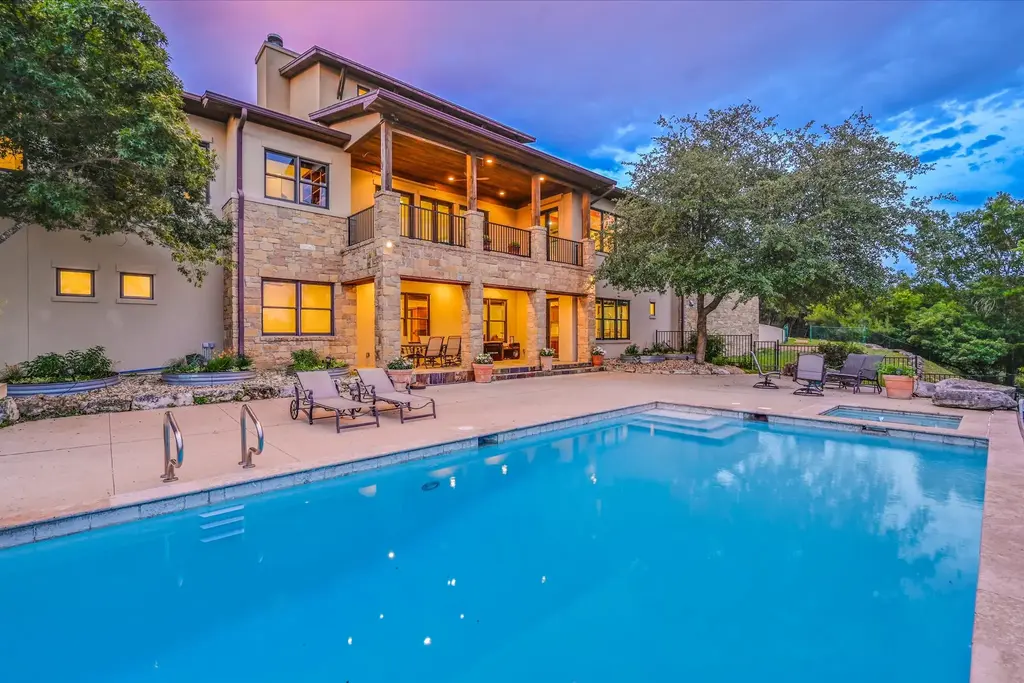 1101 Sprague Ln, West Lake Hills