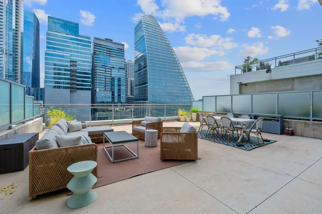 222 West Ave 1001, Austin