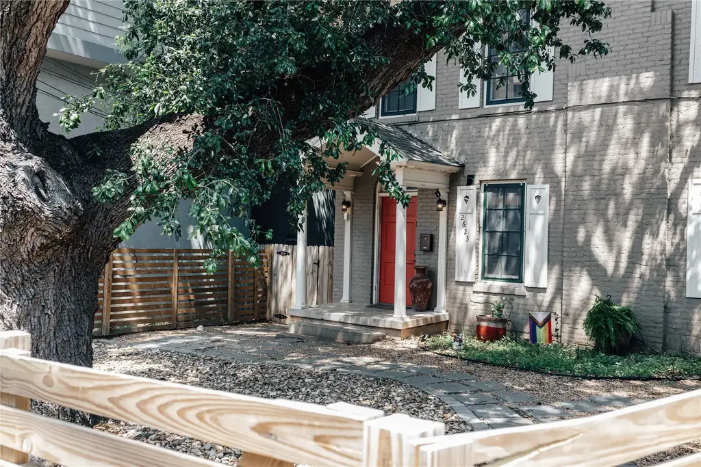 2623 Salado St, Austin