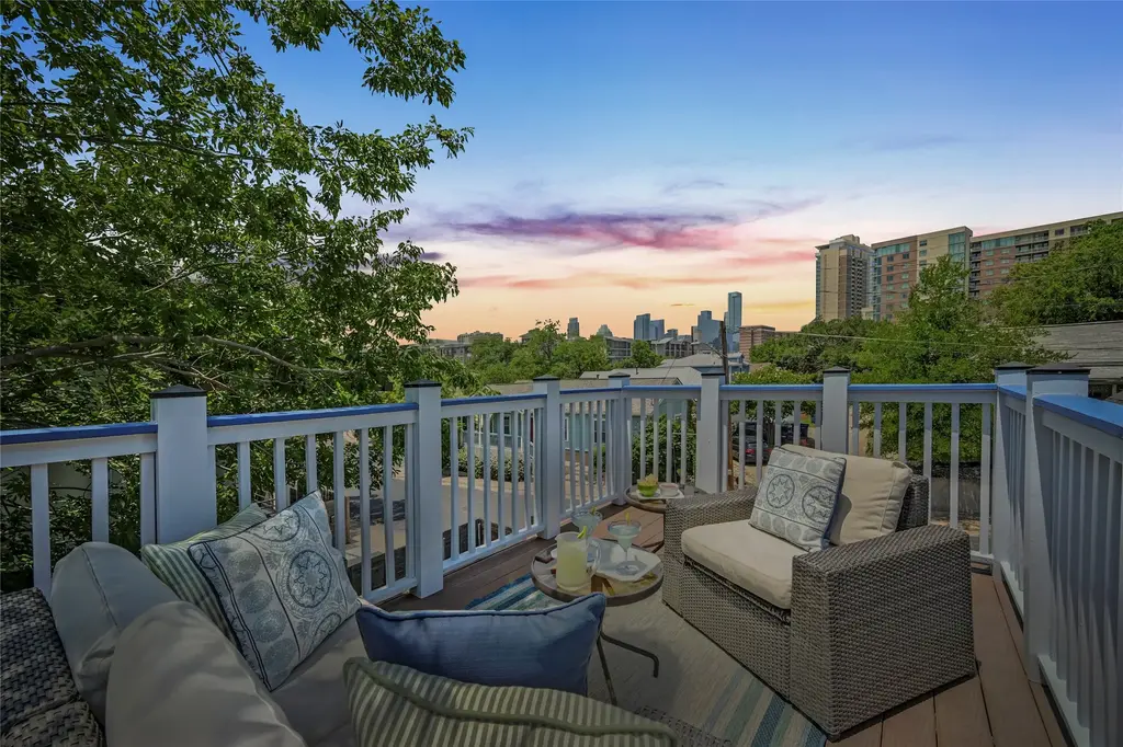 1169 Curve St, Austin