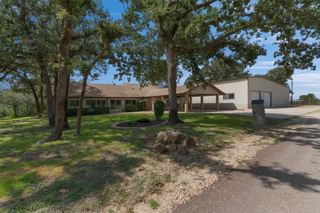 1141 Western Hills Rd, Rockdale