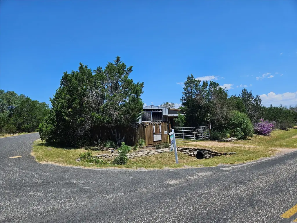 3314 Red Bird Trl, Lago Vista
