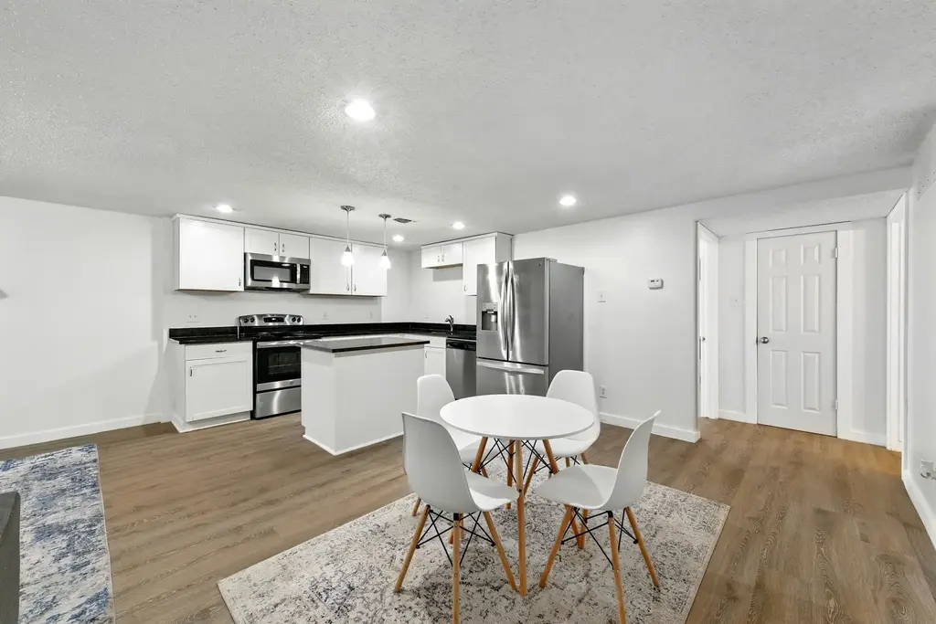 2401 Leon St 306, Austin