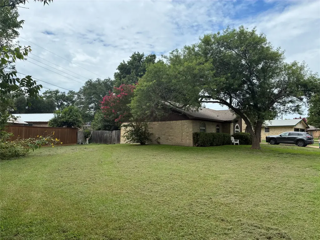 410 Phoenix Dr, Temple