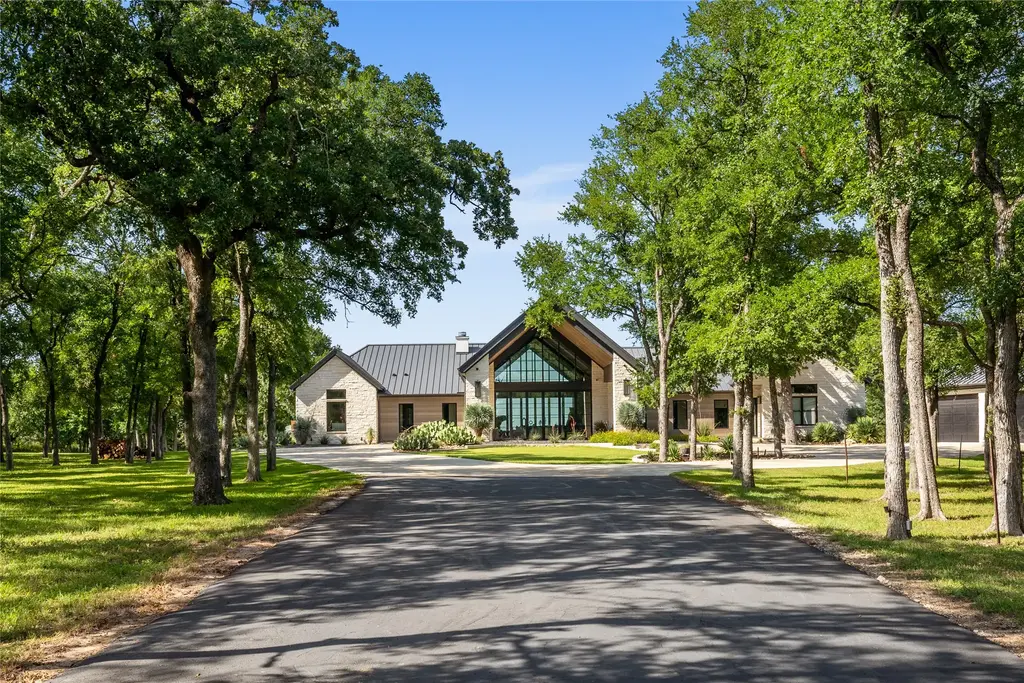 19102 Post Oak Rd, Bartlett