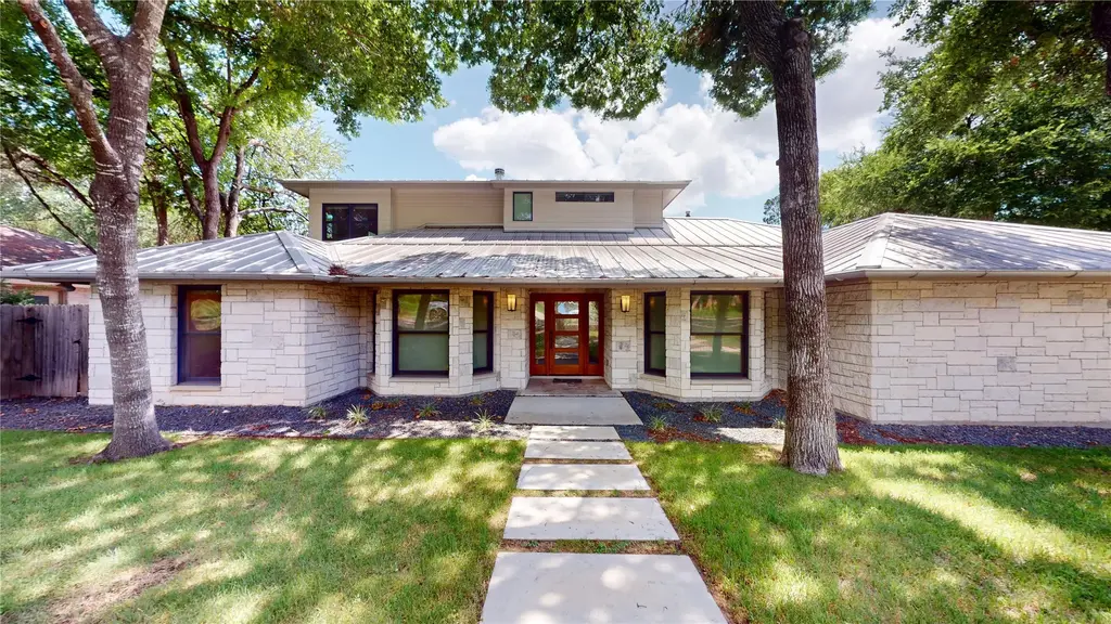 3102 Foxfire Dr, Austin