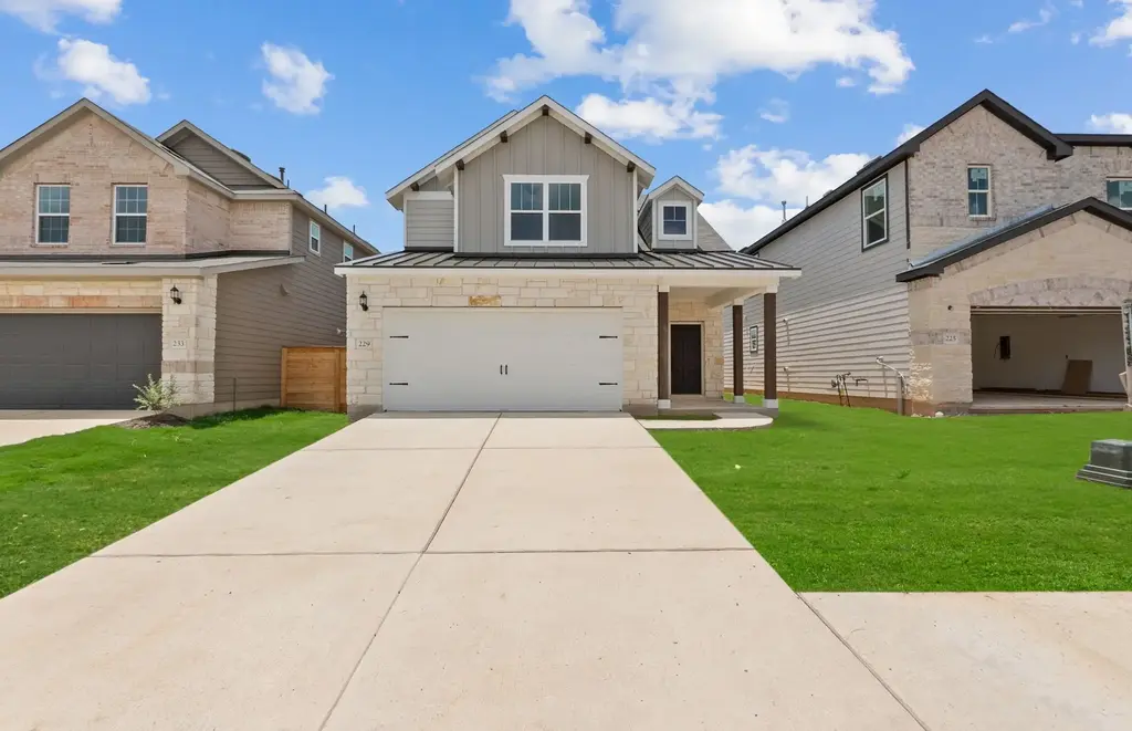 229 Regatta Trl, Leander