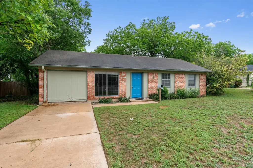 809 Eberhart Ln, Austin