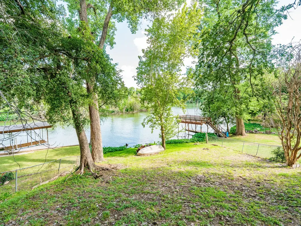 1229 Lone Star Dr, New Braunfels