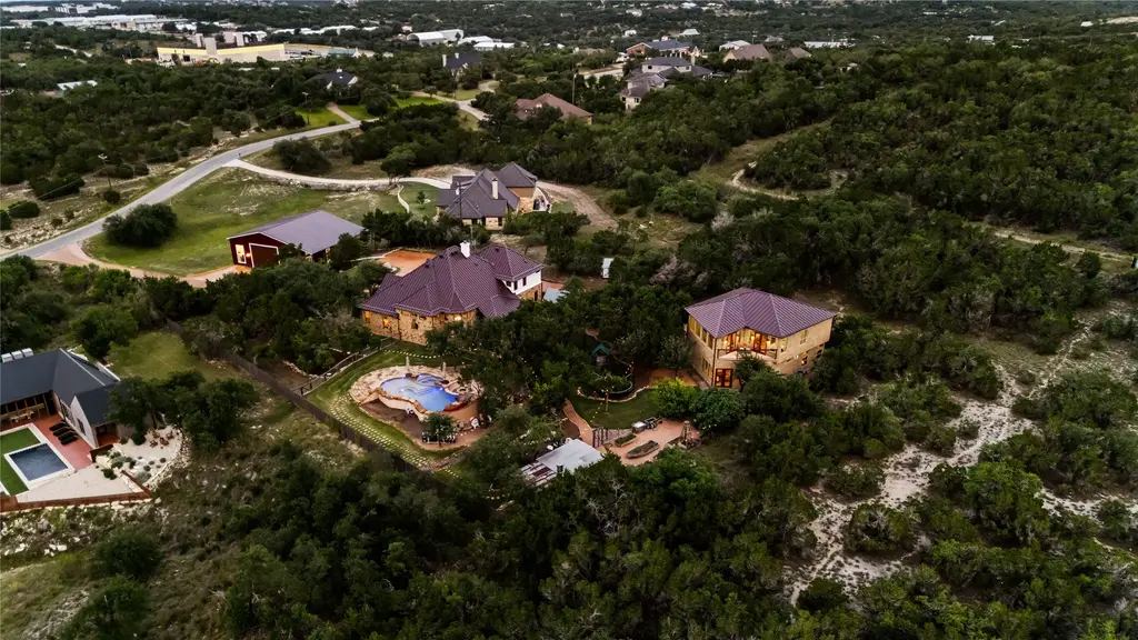 201 N Canyonwood Dr, Dripping Springs