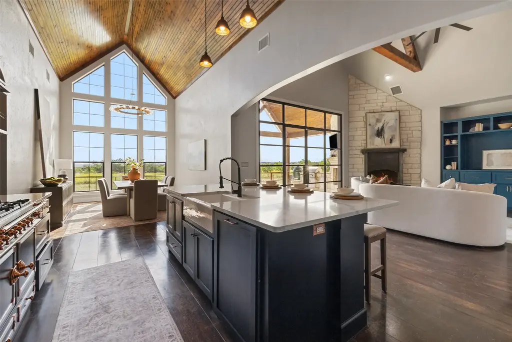 1652 County Road 307, Jarrell