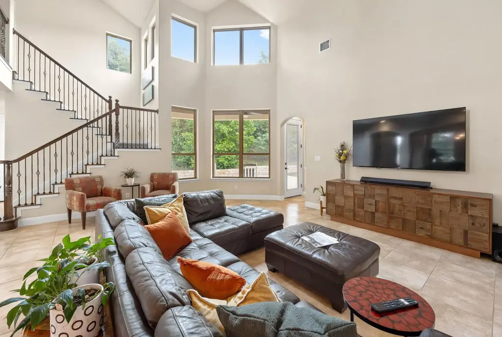 106 Tonkawa Trl W, Austin