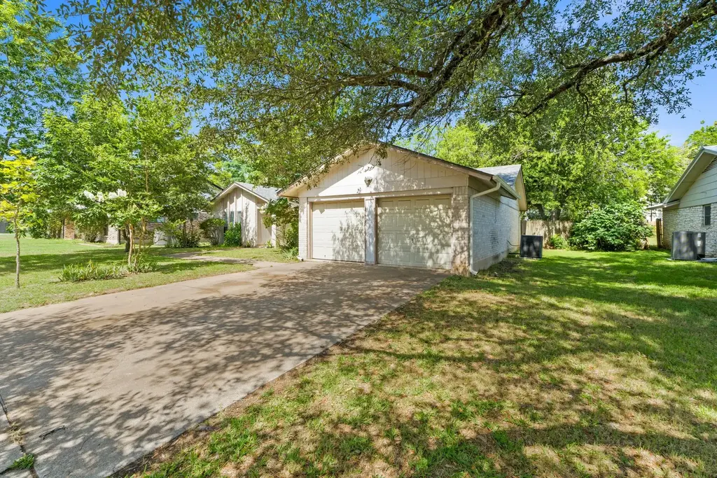 12306 Split Rail Pkwy, Austin