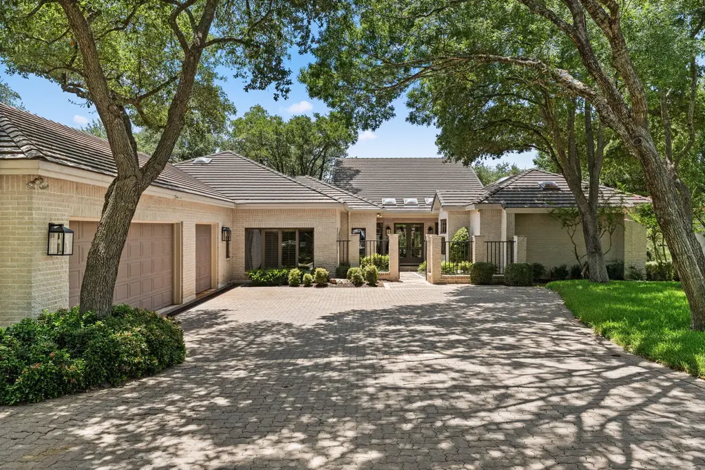 59 Stillmeadow Dr, The Hills
