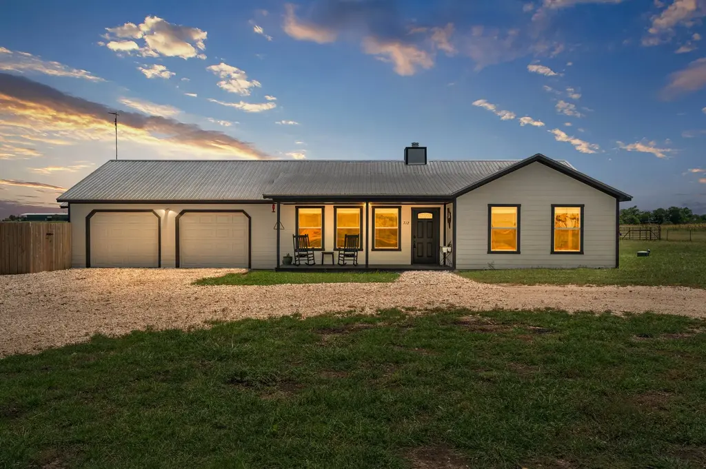 712 County Road 330, Granger