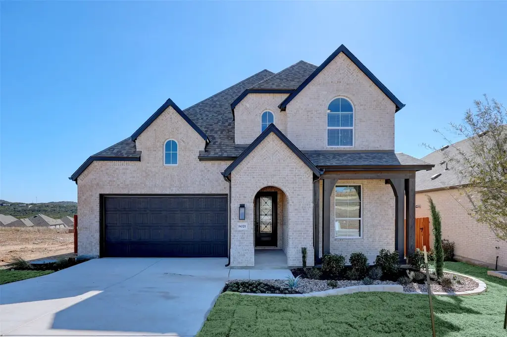 8021 Royal Mint Cv, Lago Vista