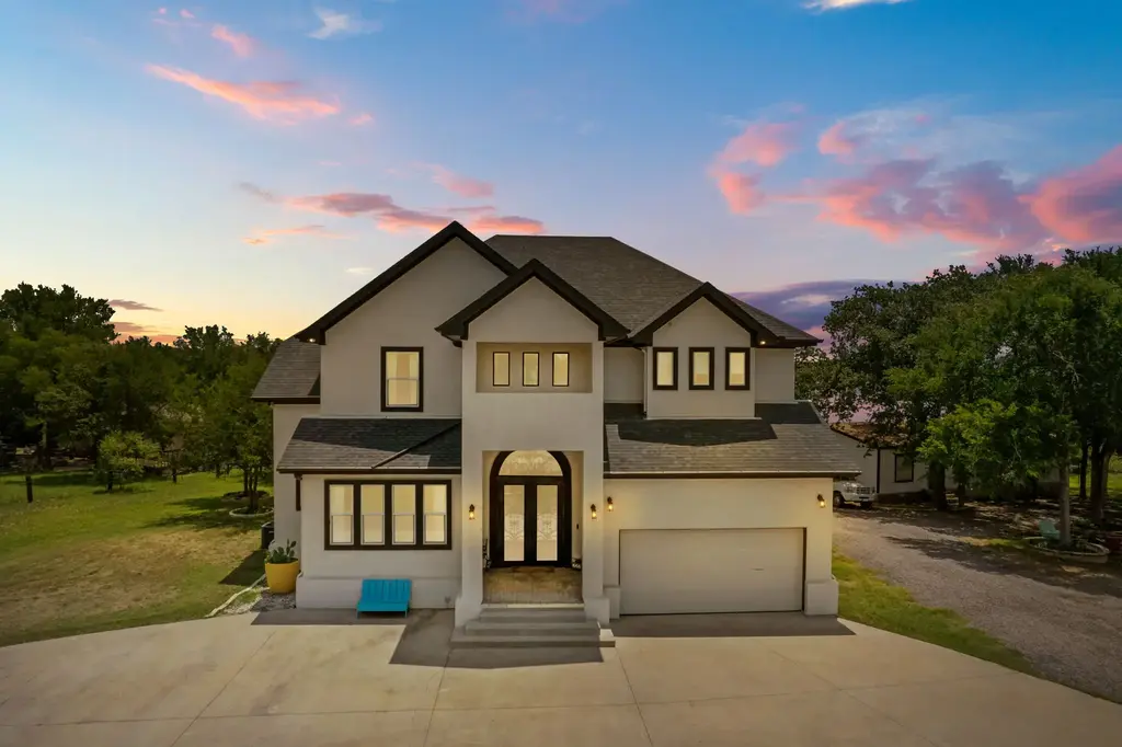 227 Heritage Oaks Dr, Cedar Creek