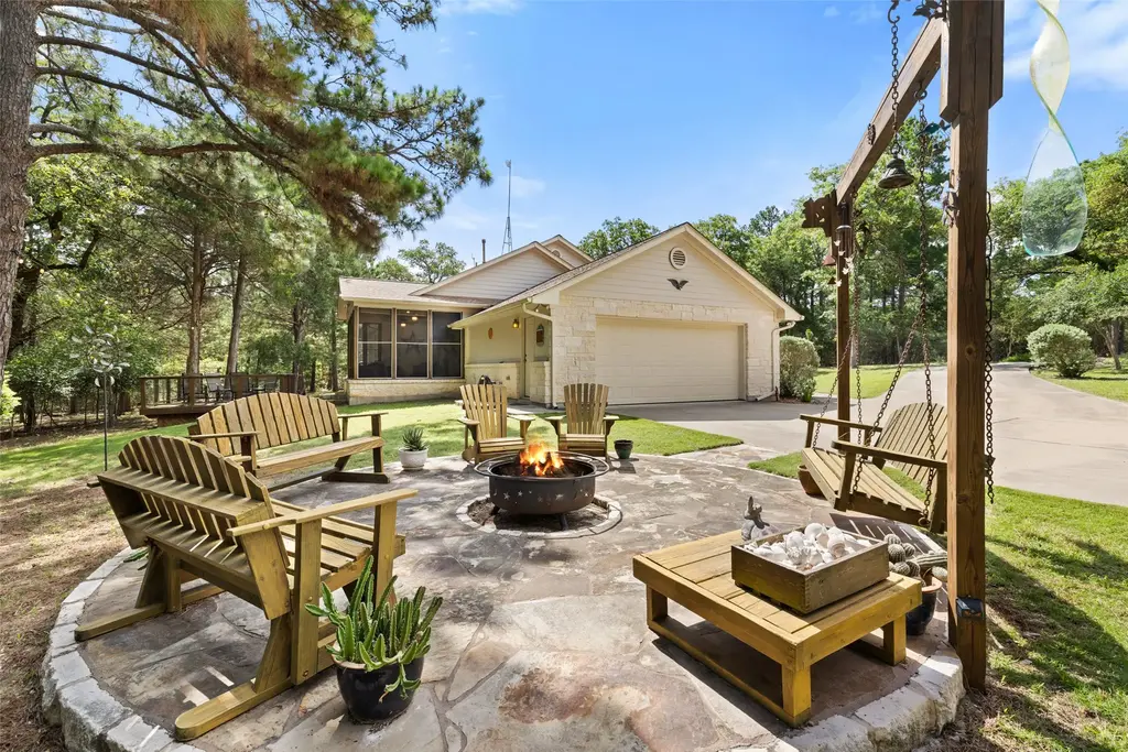 236 Pony Express Dr, Smithville