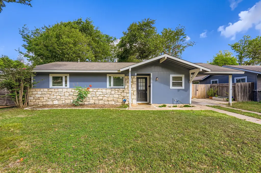 8018 Rockwood Ln, Austin