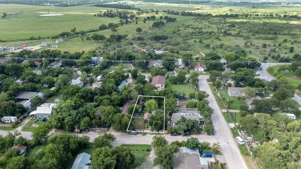 143 Rock Mont Dr, Del Valle