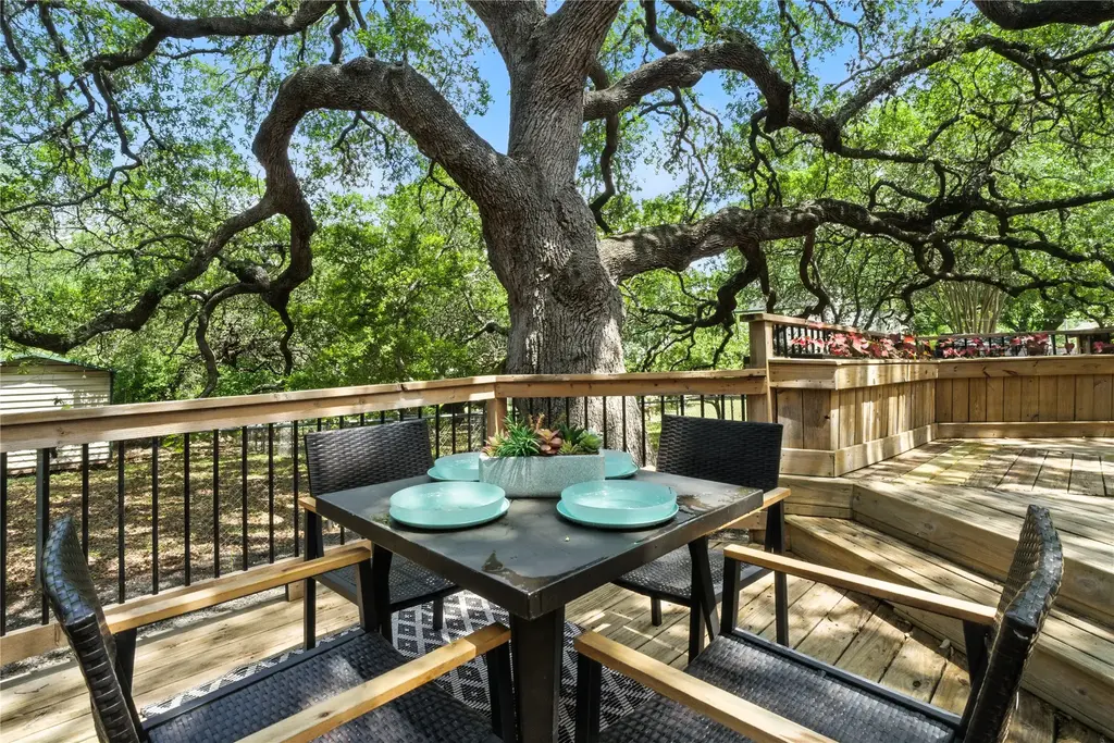 11003 Watchful Fox Dr, Austin