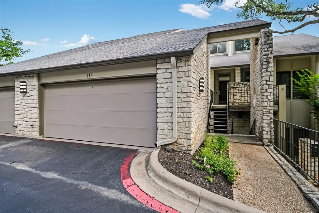 1520 Ben Crenshaw Way 219, Austin
