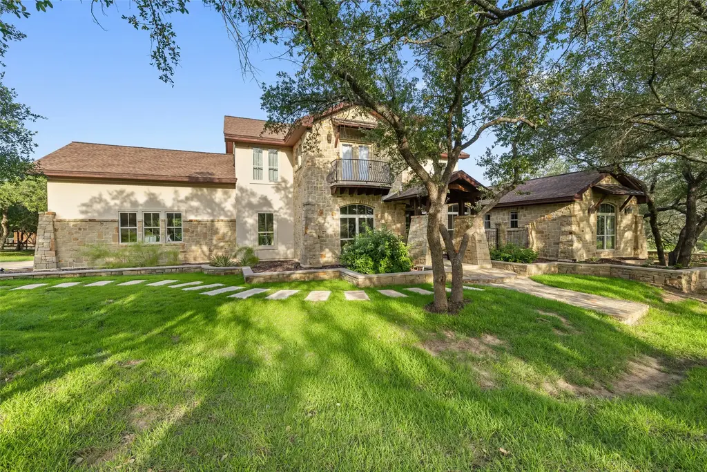 23923 Tres Coronas Dr, Spicewood