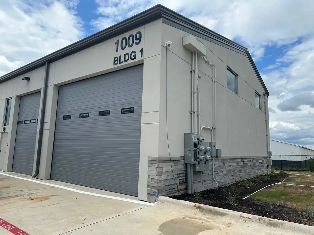 1009 N Rm-620 Rd 104, Austin