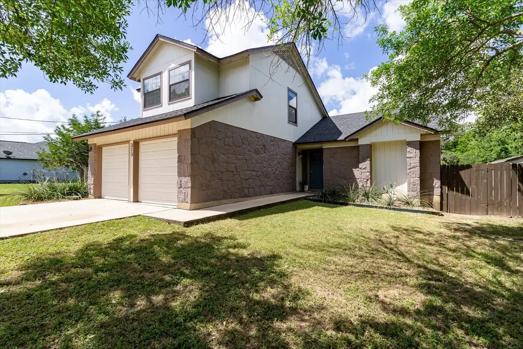 313 Hunter Ridge Rd, San Marcos