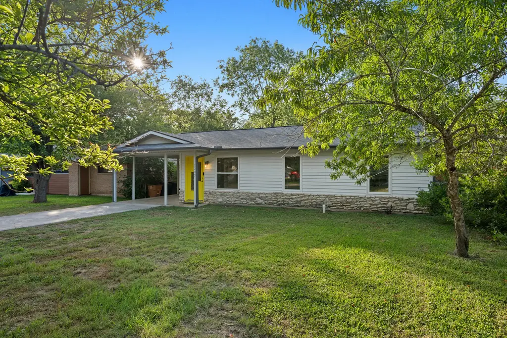 3203 Dolphin Dr, Austin