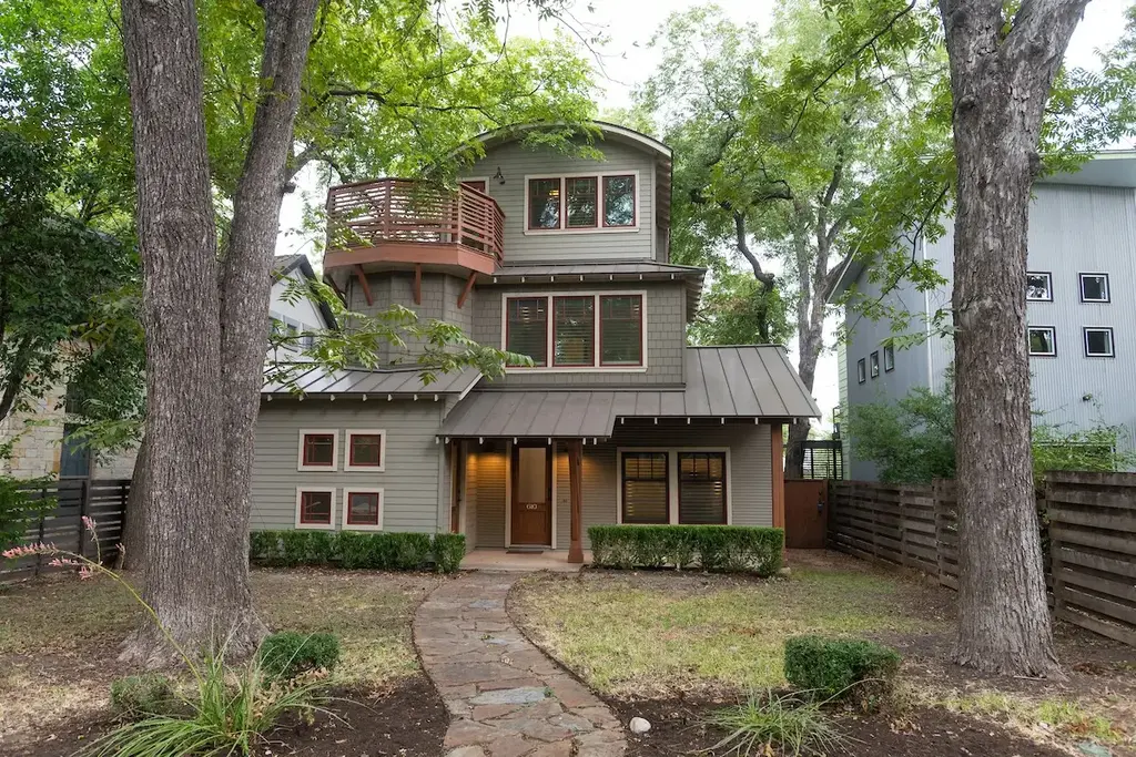610 W Live Oak St, Austin