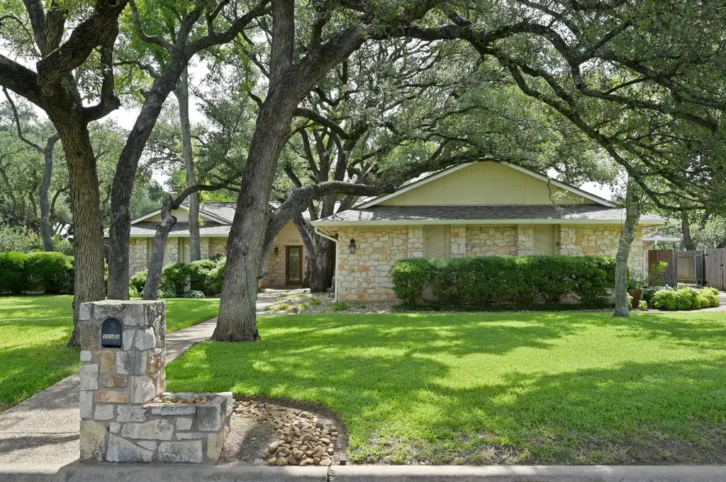 11001 Spicewood Club Dr, Austin