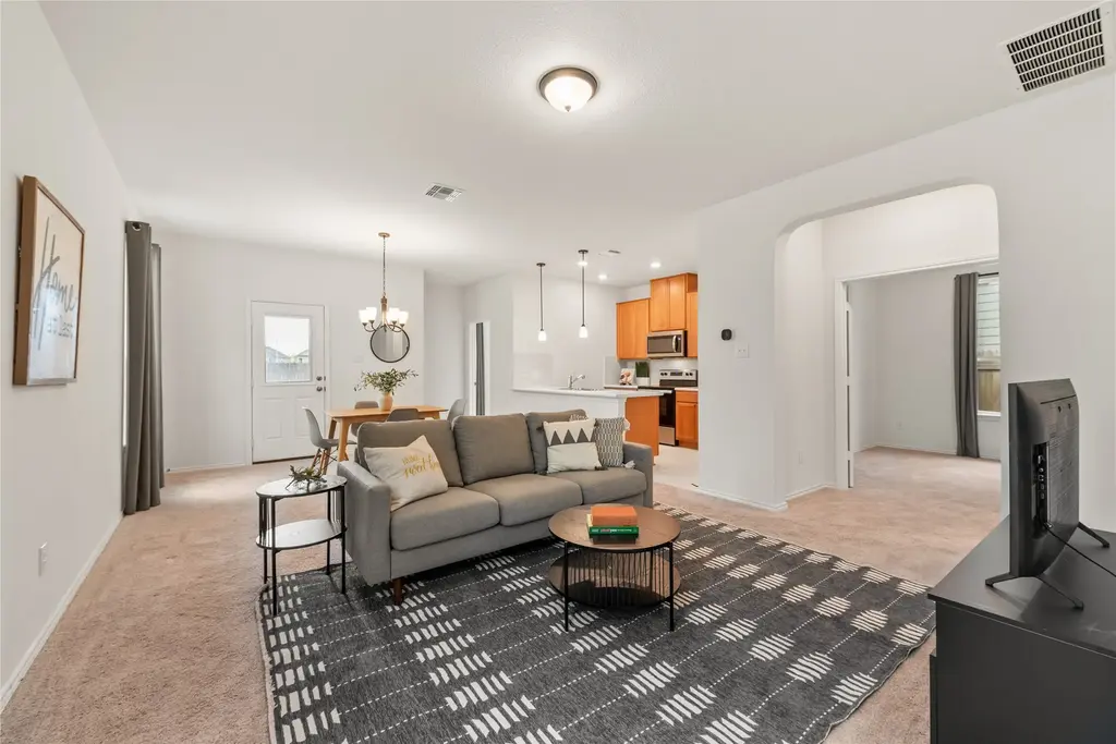 14504 James Buchanan St, Manor