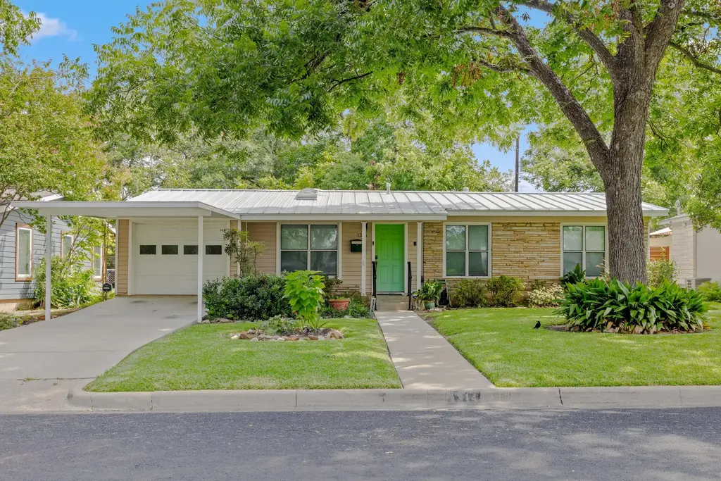 1314 Cloverleaf Dr, Austin