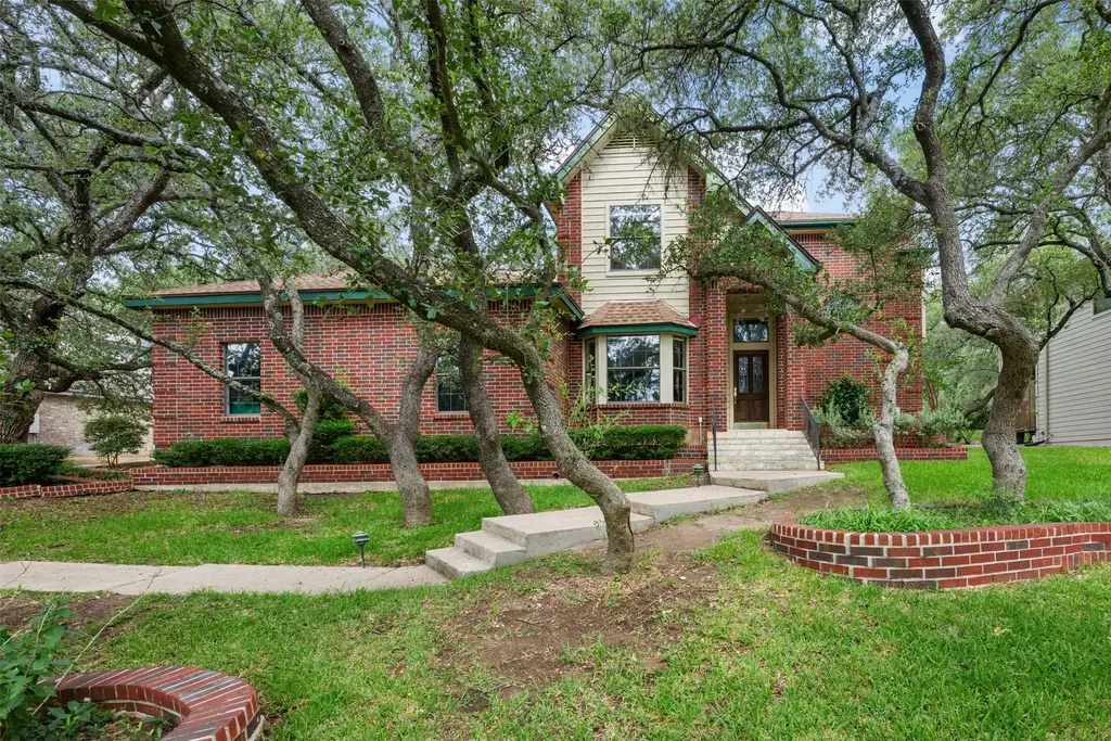 125 Long Wood Ave, Lakeway
