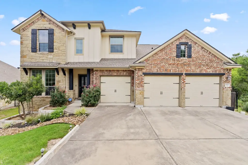 22112 Rose Grass Ln, Spicewood