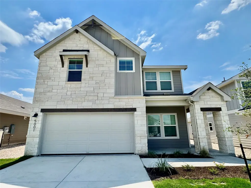 5001 Hazelnut Ln, Del Valle