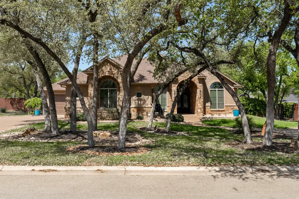 12 Sereno Vista Ln, Belton