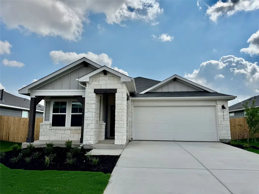 111 Osprey Chain, Cedar Creek