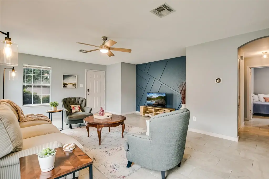 215 Peaceful Haven Way, Hutto