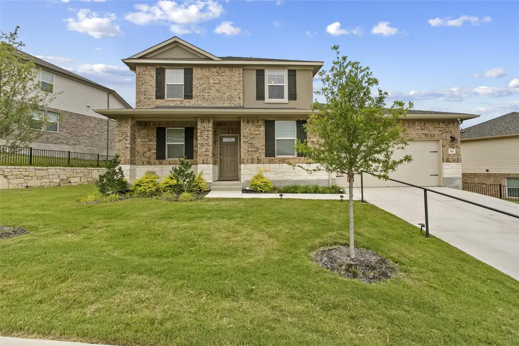 531 Sue Peaks Loop, Dripping Springs