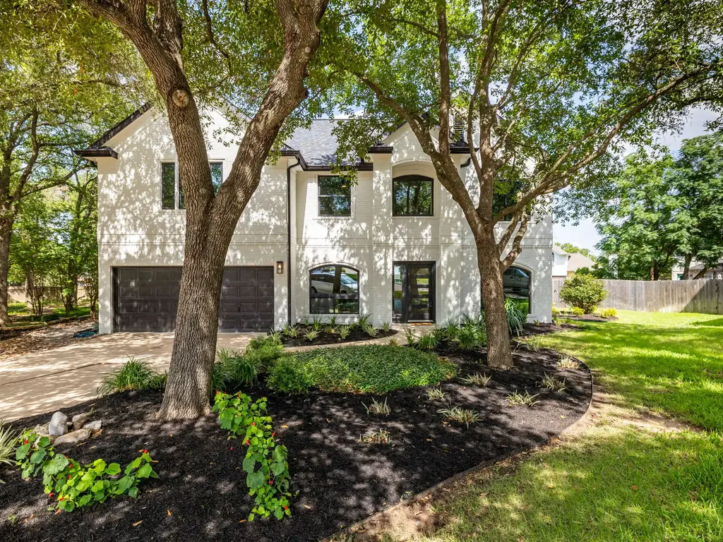 6000 Roxbury Ln, Austin