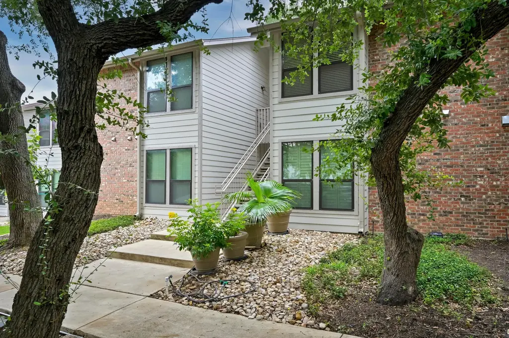 3839 Dry Creek Dr 207, Austin