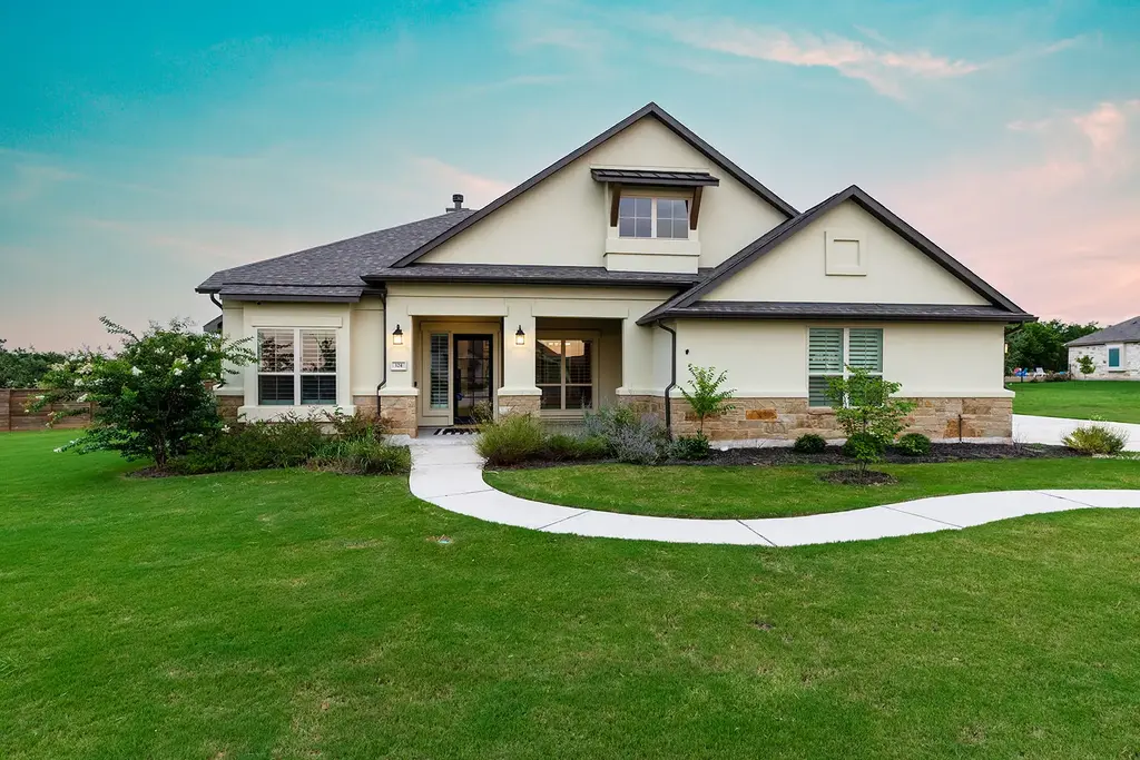 124 Plum Sassy, Liberty Hill