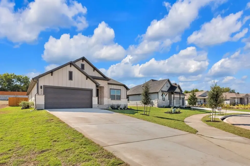 311 Sepulveda St, Hutto