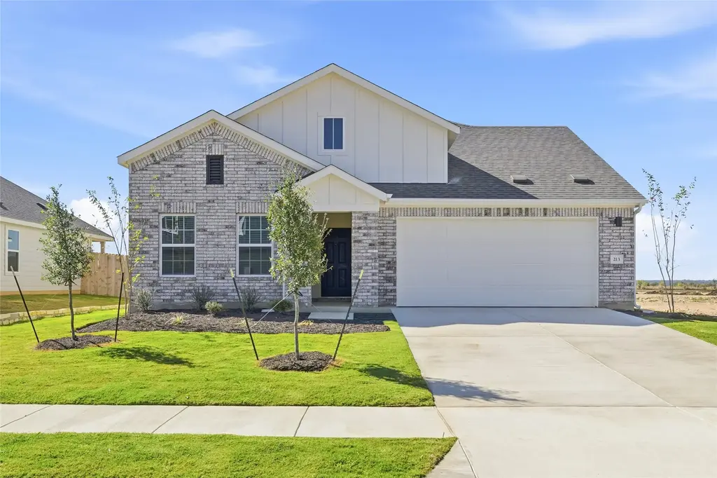 213 Red Wolf Dr, Jarrell
